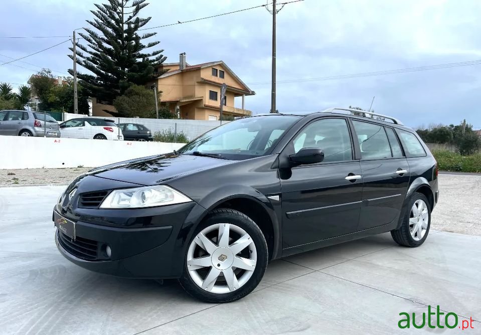 2006' Renault Megane Break photo #1