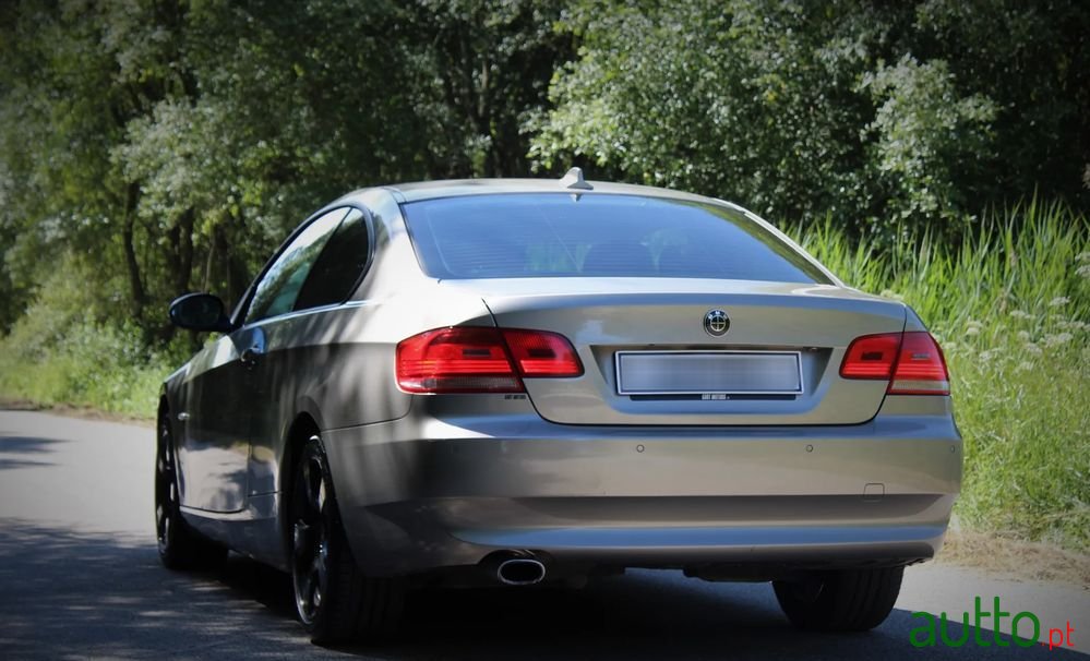 2007' BMW 320 D photo #6