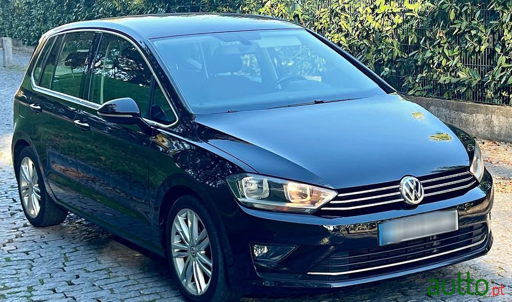 2014' Volkswagen Golf Sportsvan photo #4