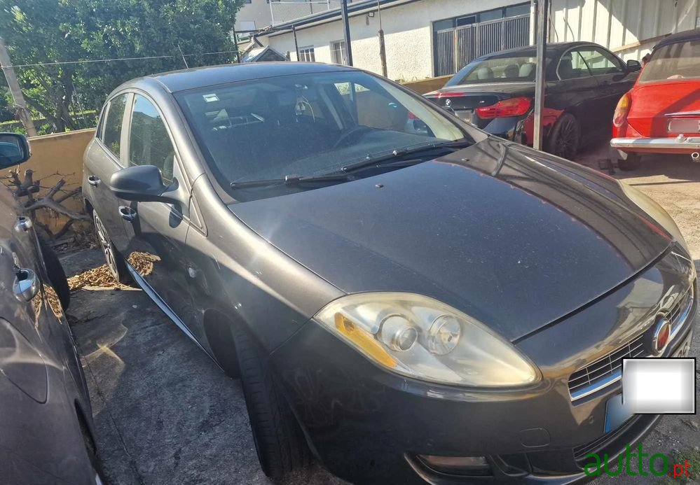 2010' Fiat Bravo 1.6 M-Jet Sport photo #2