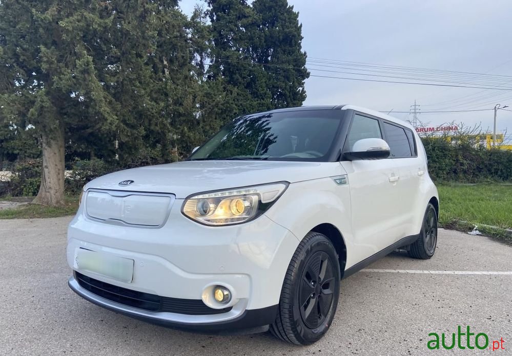 2017' Kia E-Soul Ev photo #2