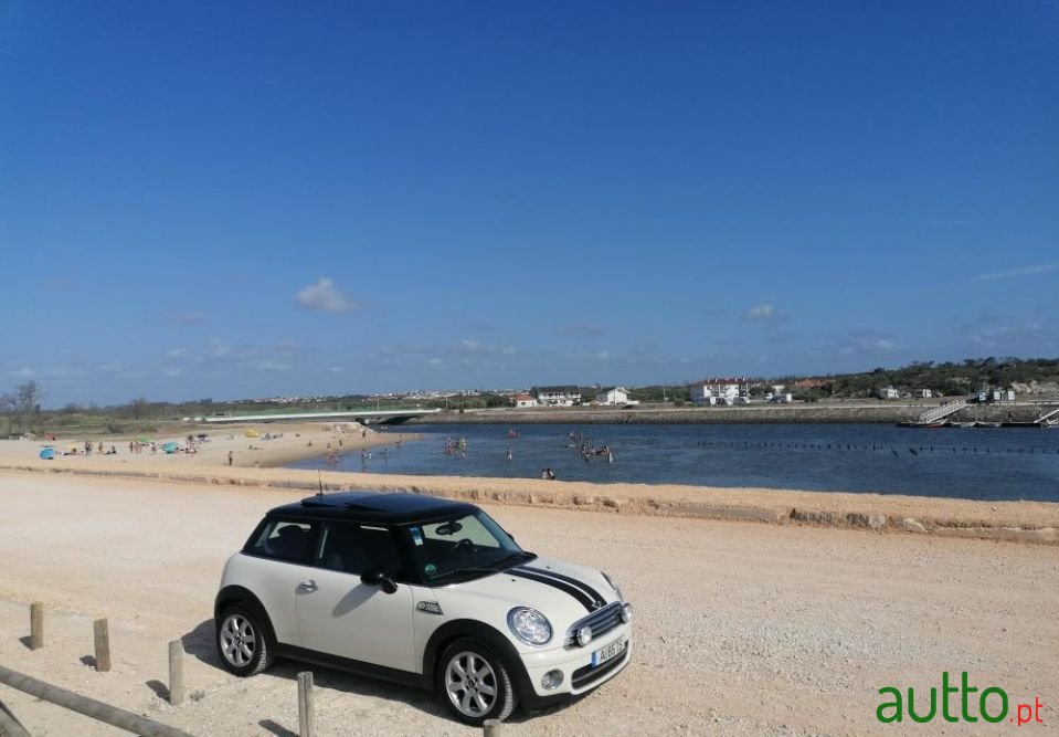 2008' MINI Cooper photo #1