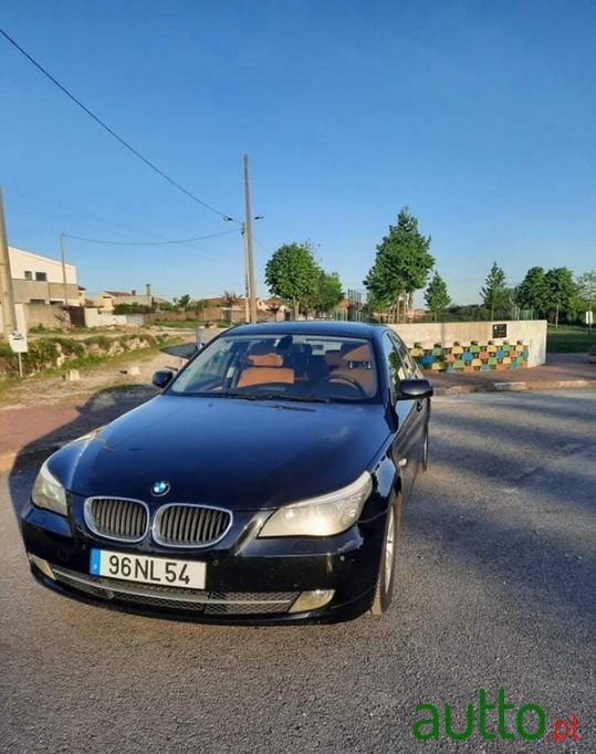 2009' BMW 520 photo #3