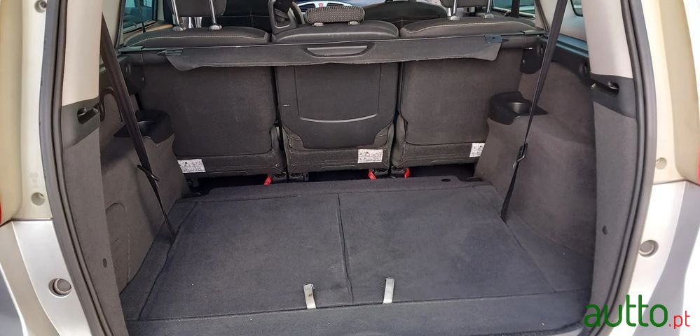 2009' Renault Grand Scenic photo #6