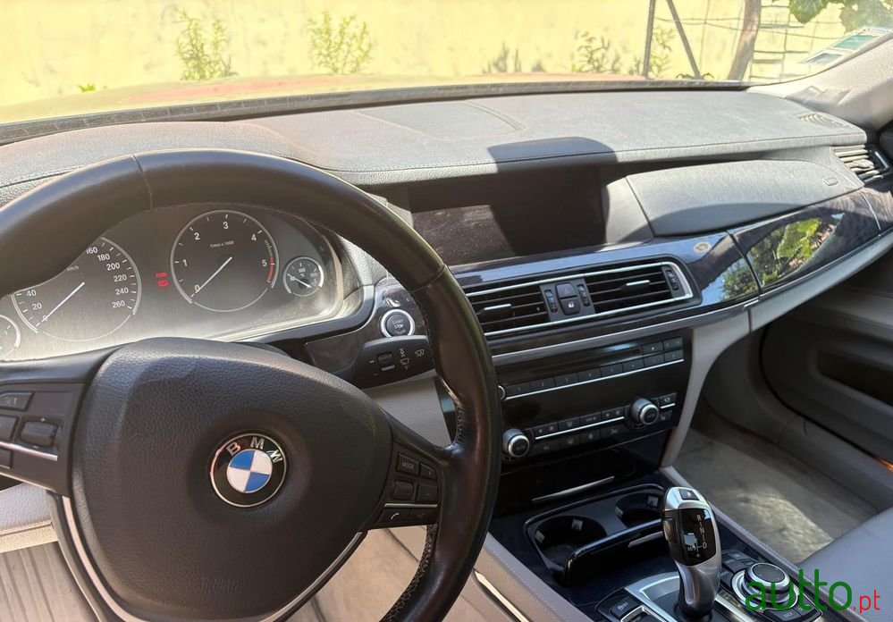 2009' BMW Série 7 D photo #3