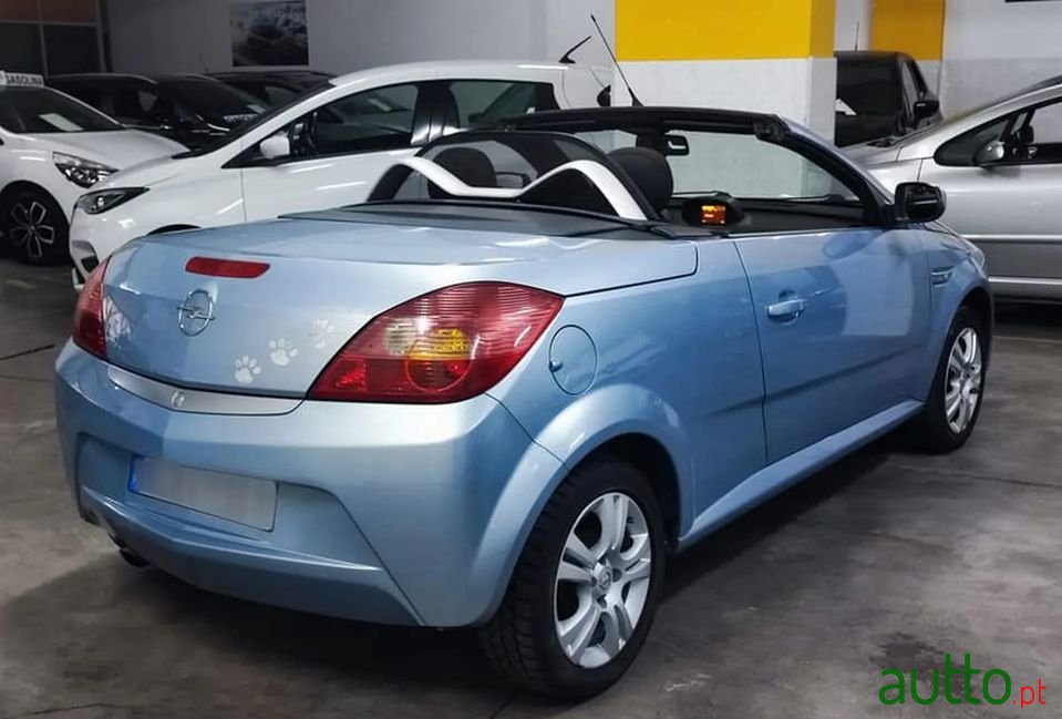 2005' Opel Tigra Twintop photo #2