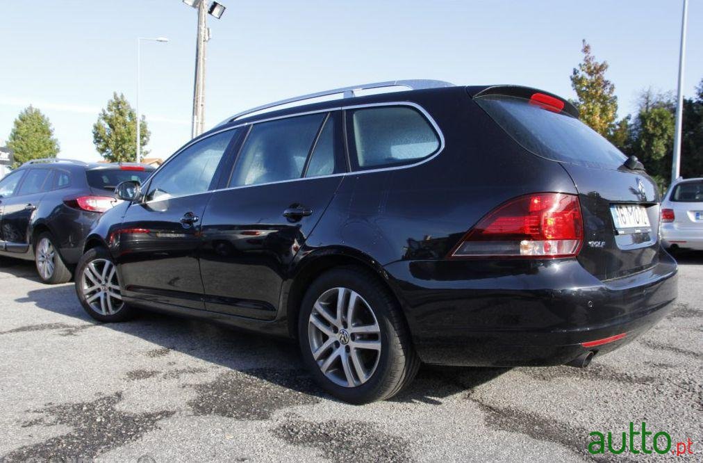 2011' Volkswagen Golf Variant 1.6 TDi Confortline photo #3