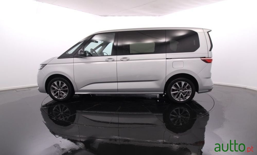 2022' Volkswagen Multivan photo #3