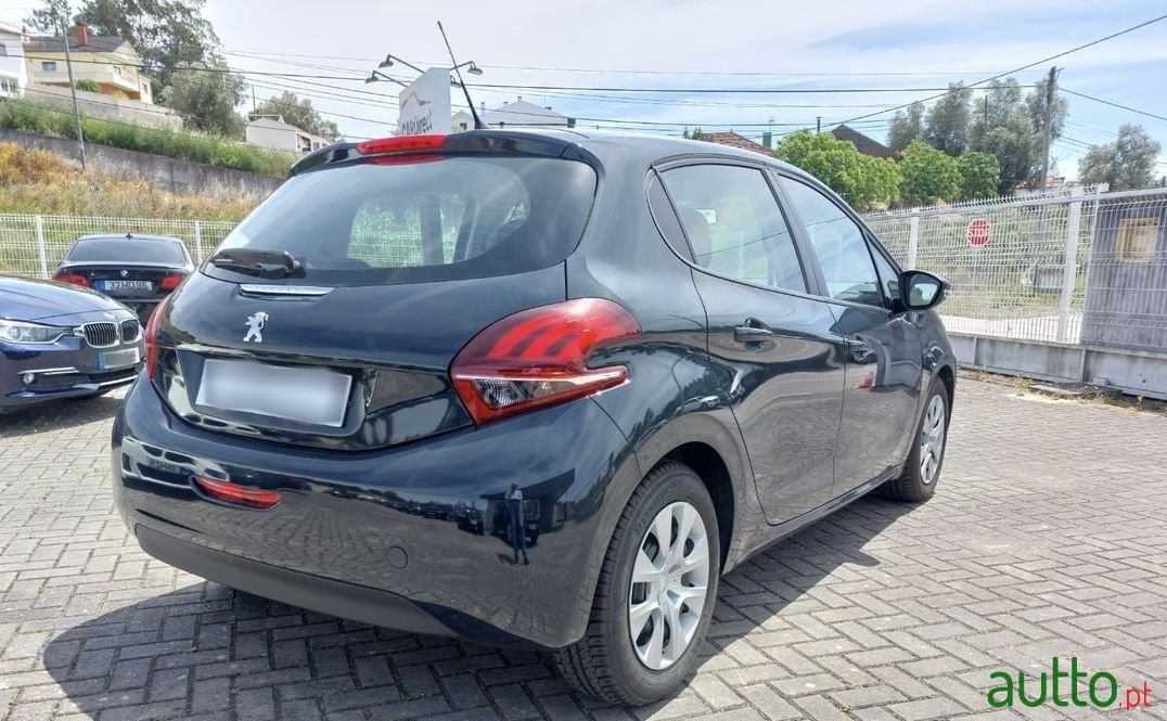 2019' Peugeot 208 photo #5