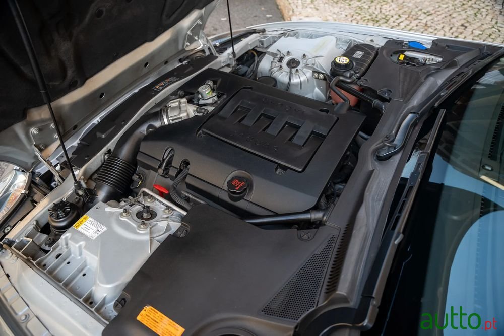 2007' Jaguar XK 4.2 V8 Coupé photo #5