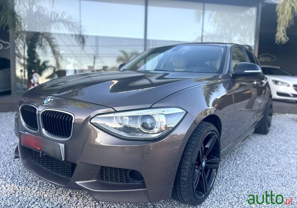 2012' BMW 118 D Pack M photo #2