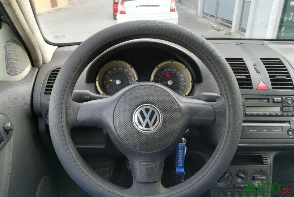 2000' Volkswagen Polo photo #1