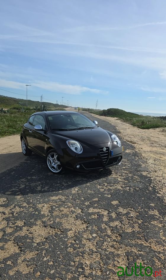 2011' Alfa Romeo MiTo photo #1