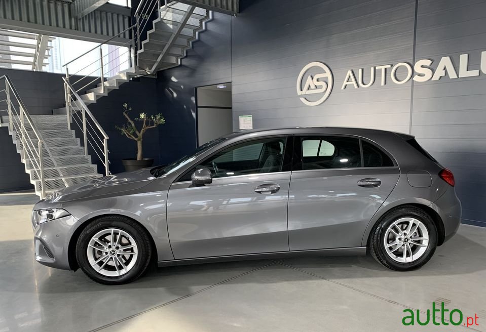 2020' Mercedes-Benz A-160 photo #2