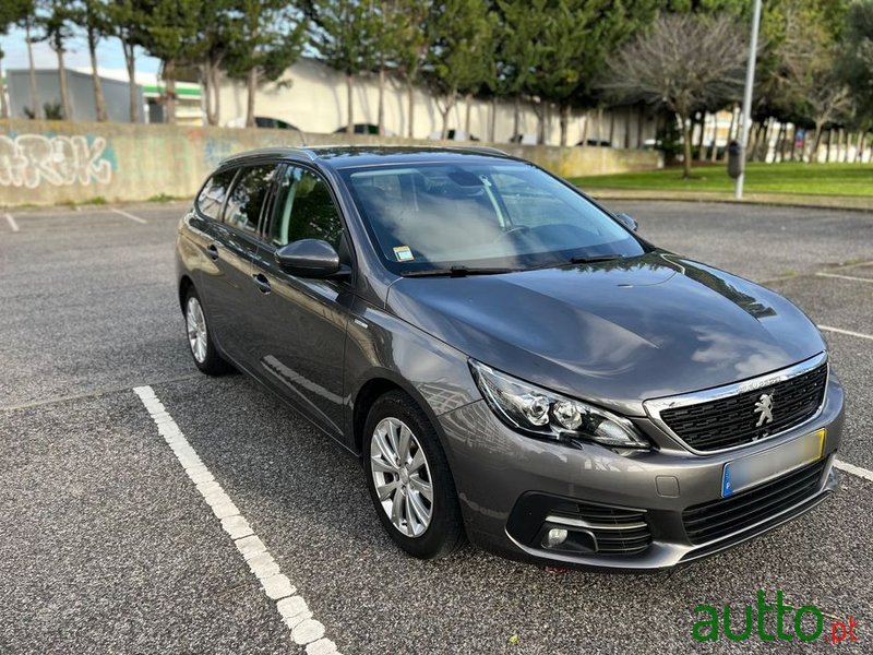 2019' Peugeot 308 Sw photo #1