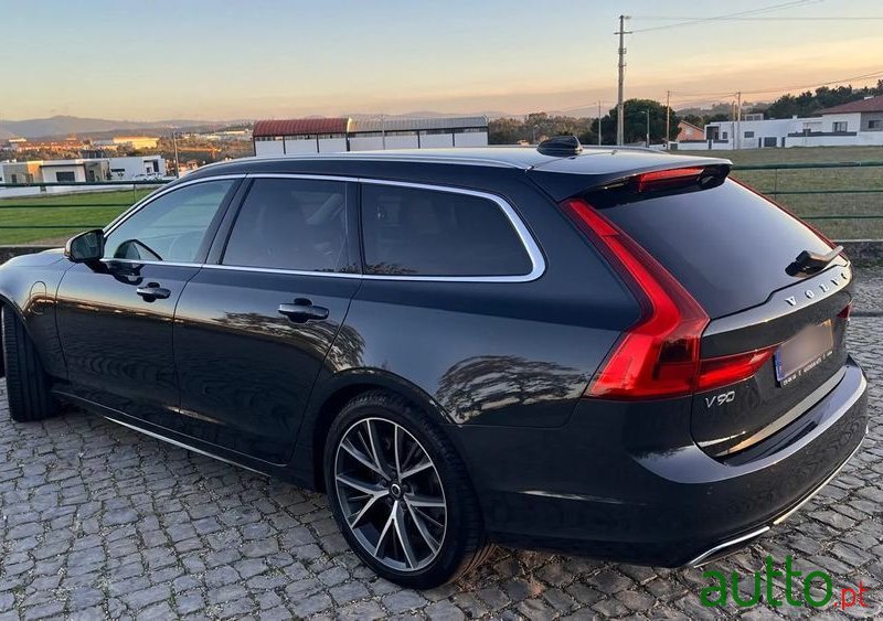 2020' Volvo V90 photo #1