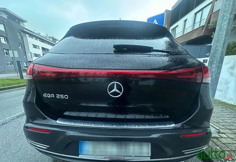 2022' Mercedes-Benz EQA 250 photo #3