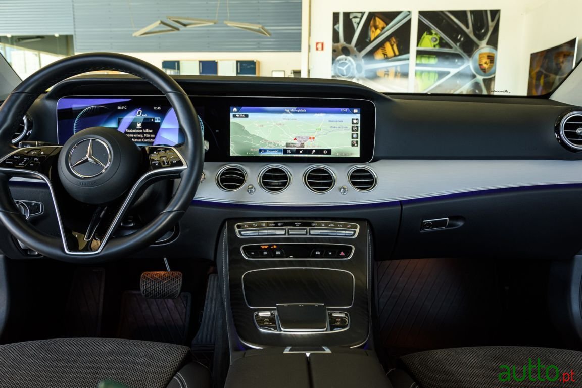 2021' Mercedes-Benz E-300 photo #6