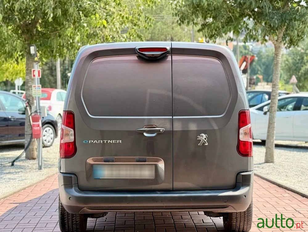 2023' Peugeot E-Partner photo #4