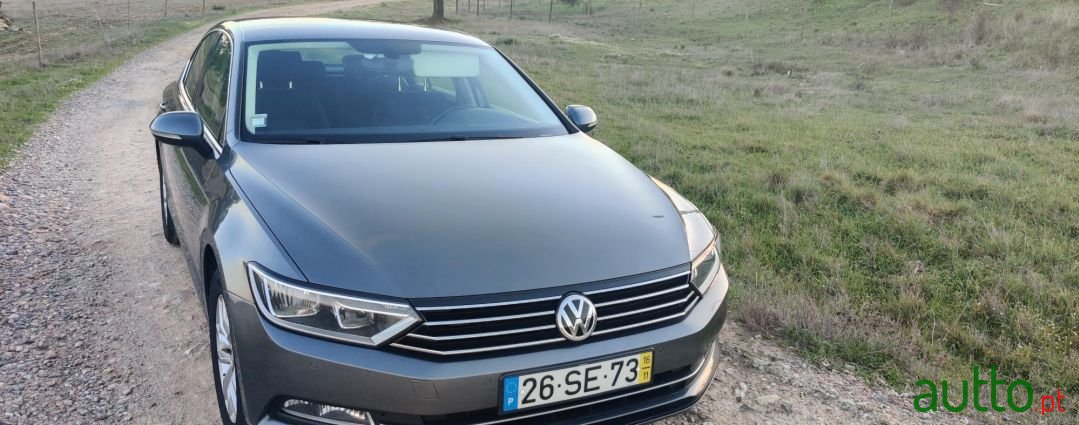 2016' Volkswagen Passat photo #1