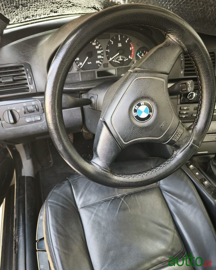 1999' BMW Série 3 D photo #4