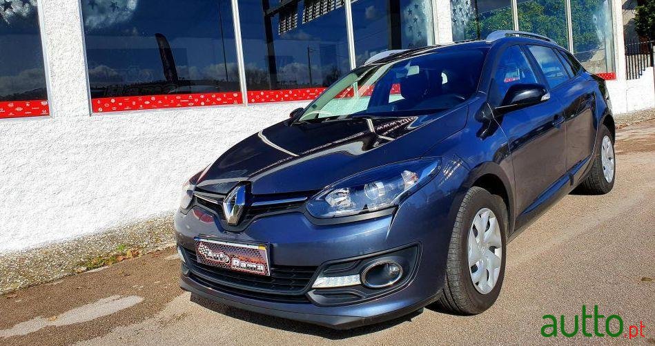 2015' Renault Clio Sport Tourer photo #2