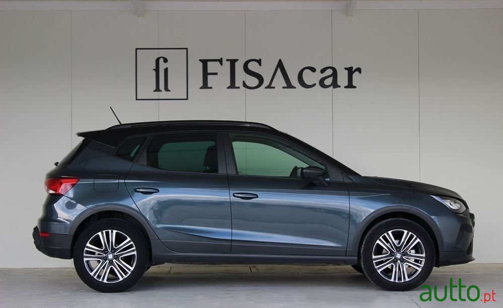 2023' SEAT Arona 1.0 Tsi Style photo #5