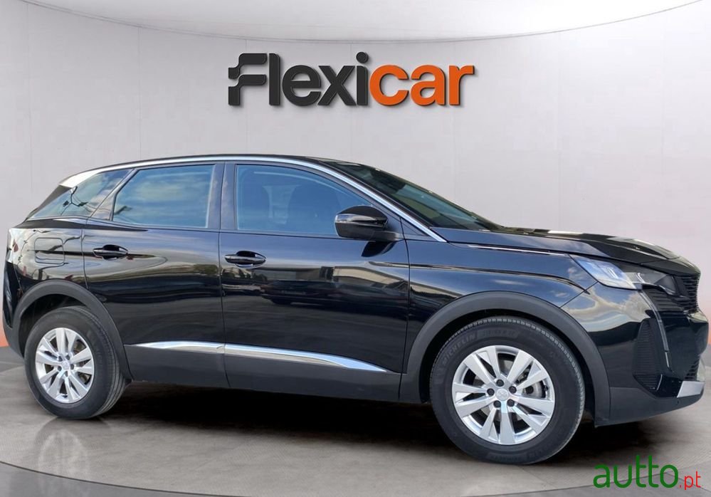 2021' Peugeot 3008 photo #2