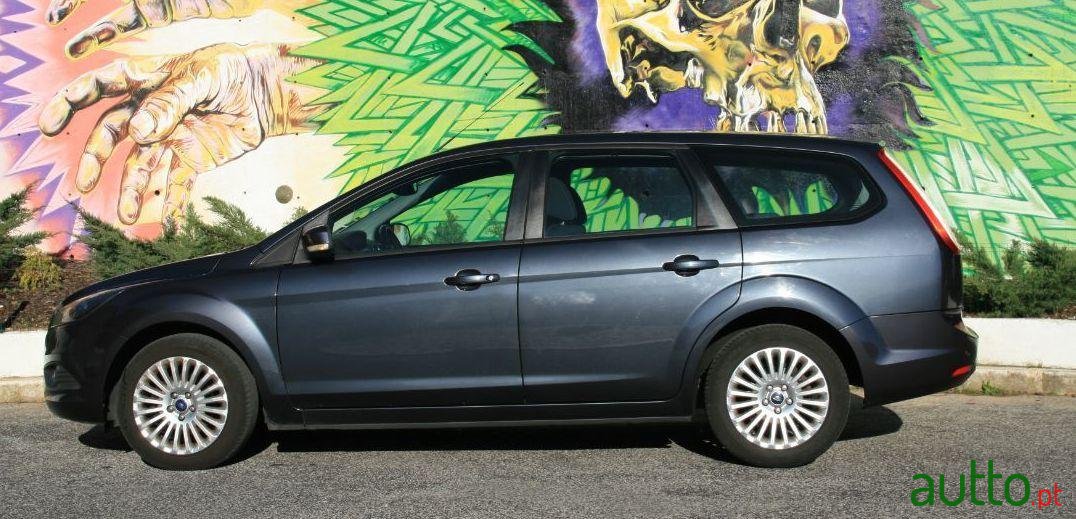 2008' Ford Focus Sw photo #2