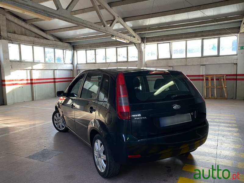 2005' Ford Fiesta 1.25 Ghia photo #2