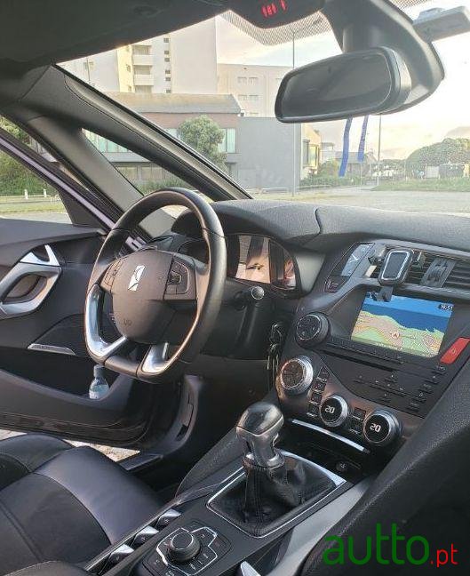 2014' Citroen DS5 photo #1