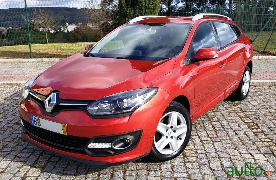 2015' Renault Megane Sports Tourer photo #4