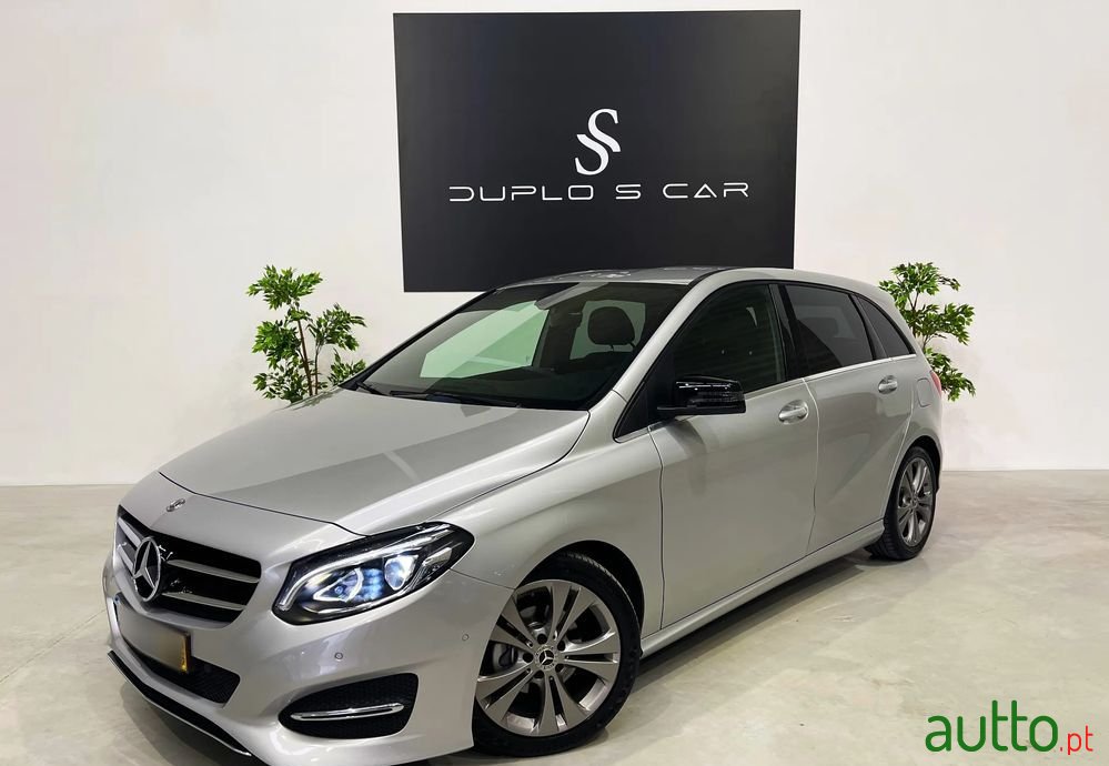 2018' Mercedes-Benz B 180 D Style photo #1