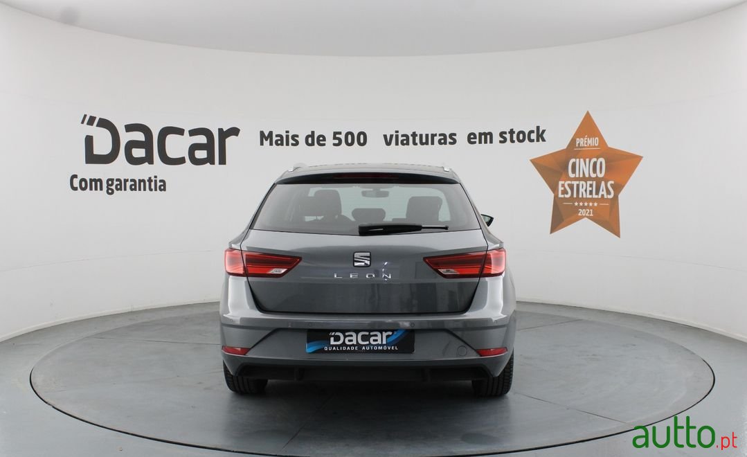 2017' SEAT Leon St photo #5