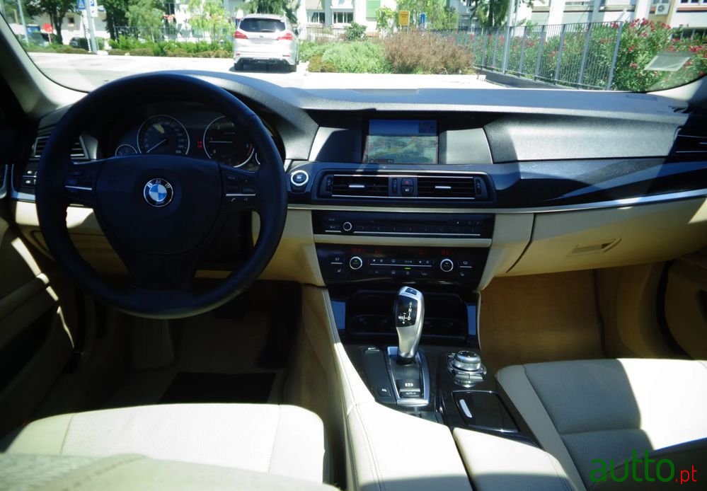 2011' BMW Série 5 photo #2