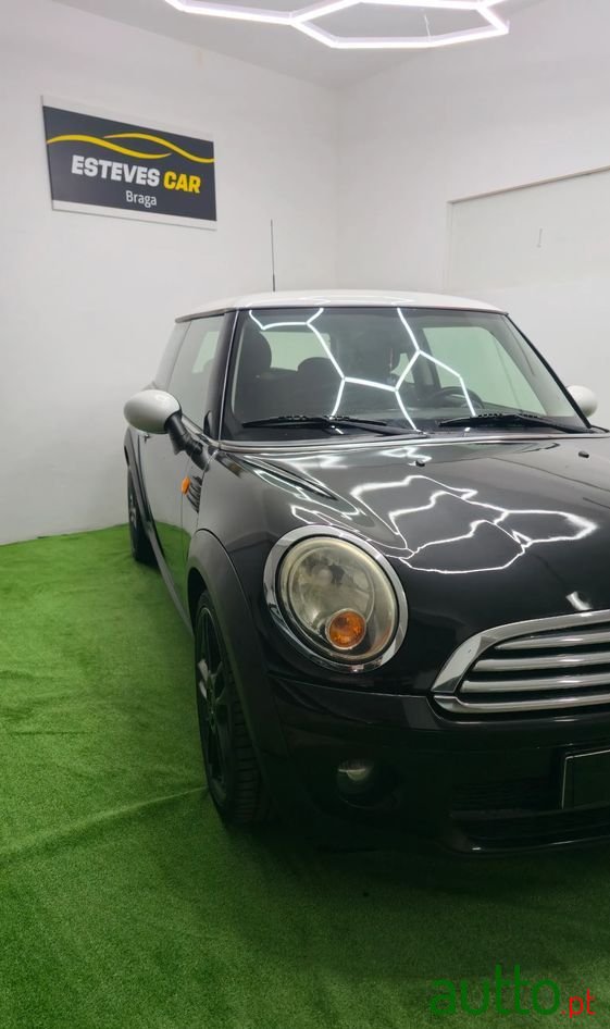 2010' MINI Cooper D 3 Portas photo #3