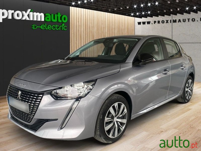 2023' Peugeot 208 photo #1