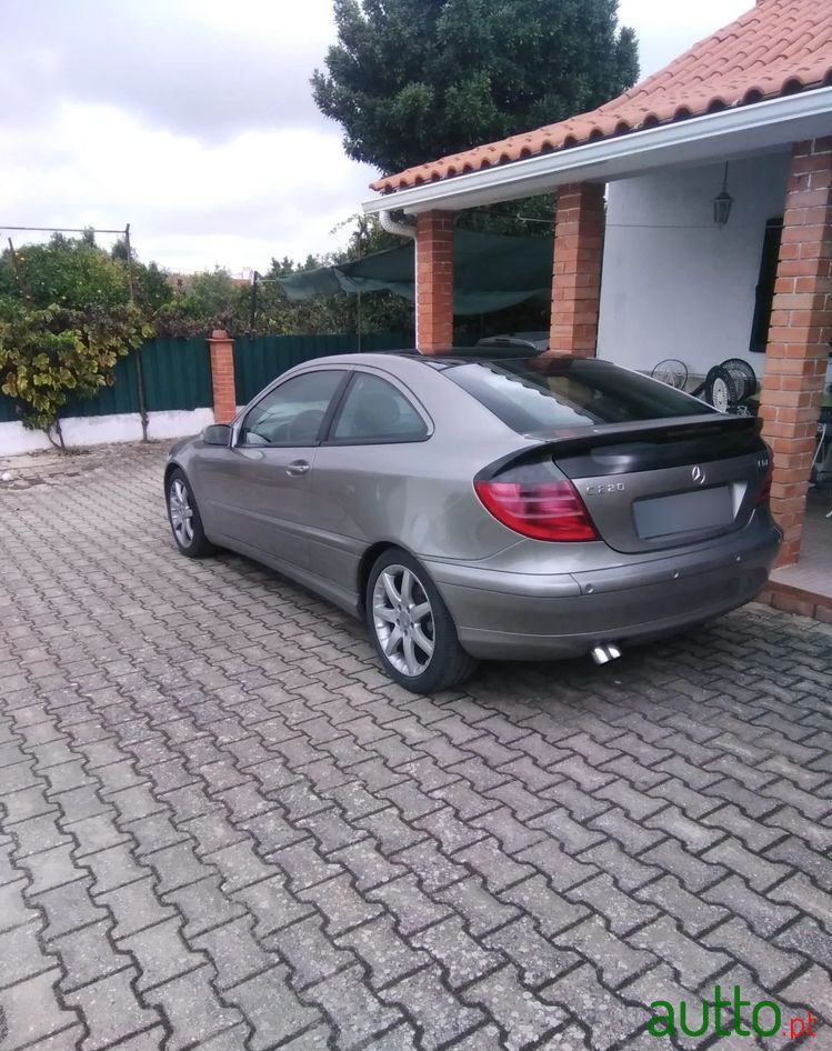 2003' Mercedes-Benz Classe C photo #5