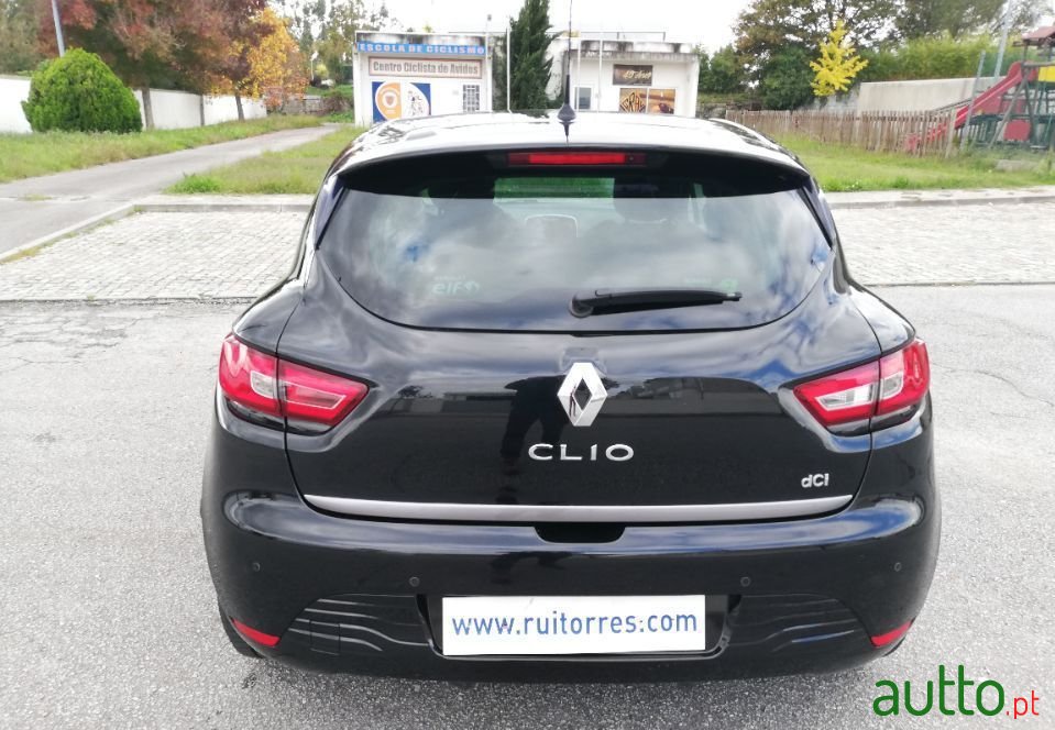 2015' Renault Clio photo #3