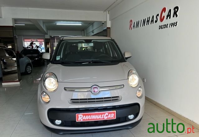 2016' Fiat 500L photo #2
