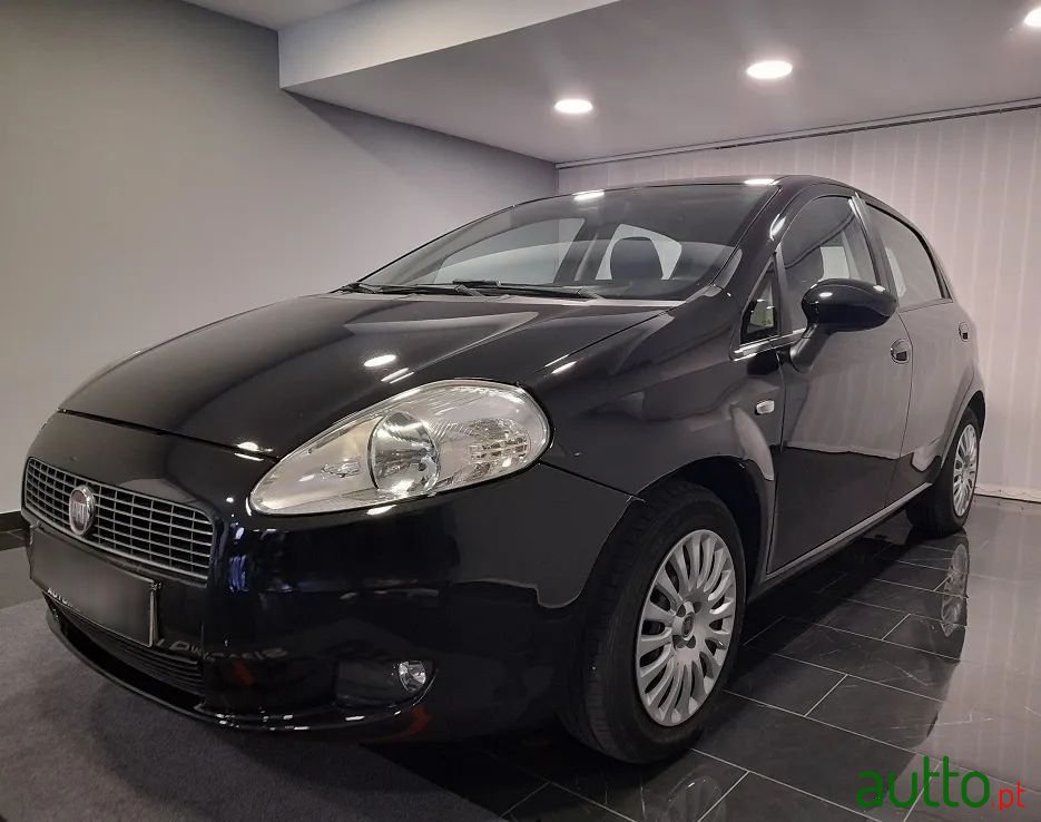 2008' Fiat Grande Punto photo #2