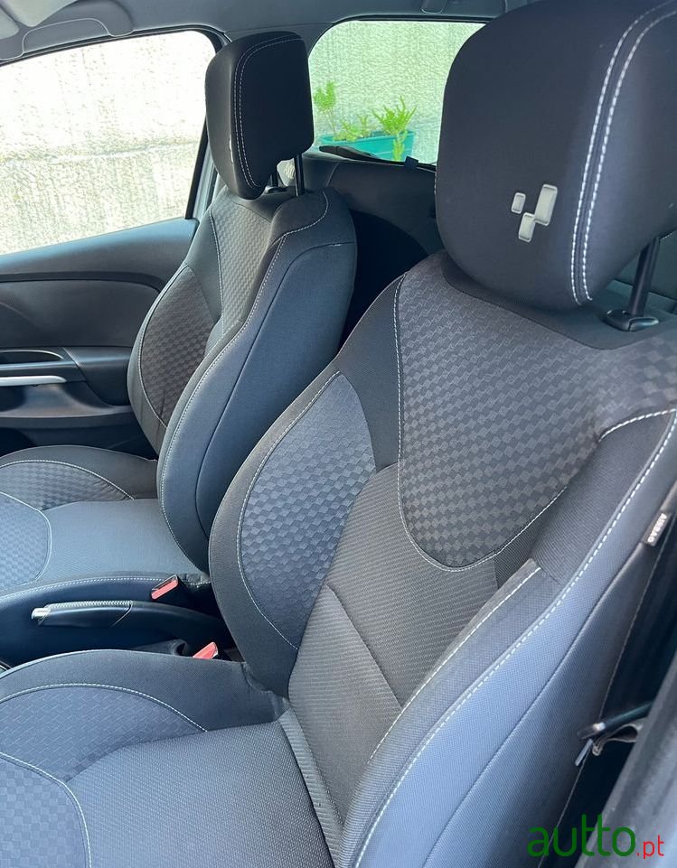 2016' Renault Clio Gt Line photo #3