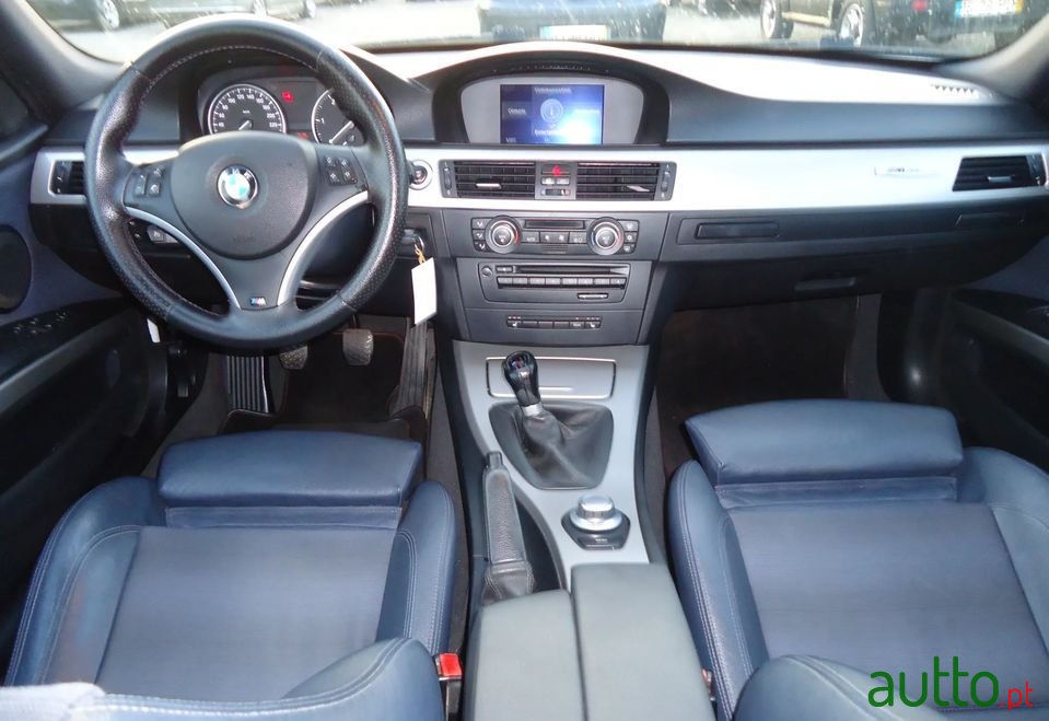 2008' BMW 320 photo #5