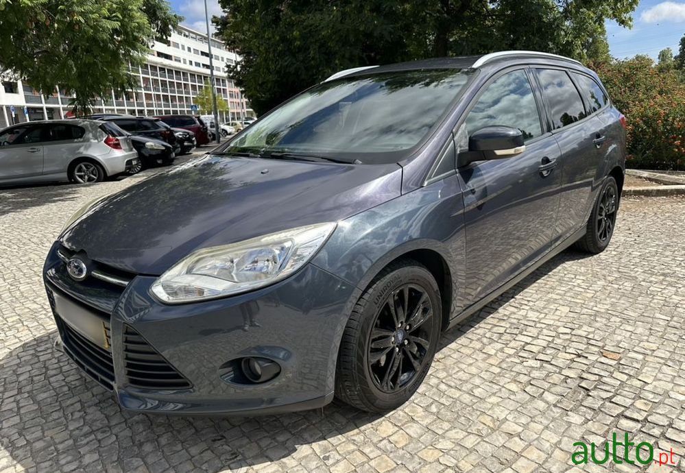 2013' Ford Focus Sw photo #3