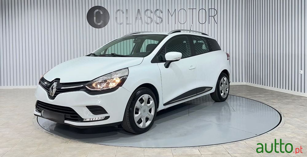 2019' Renault Clio photo #1