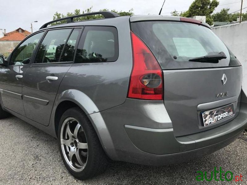 2004' Renault Megane Break photo #2