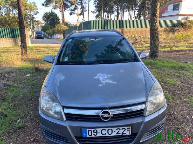 2006' Opel Astra Caravan photo #4