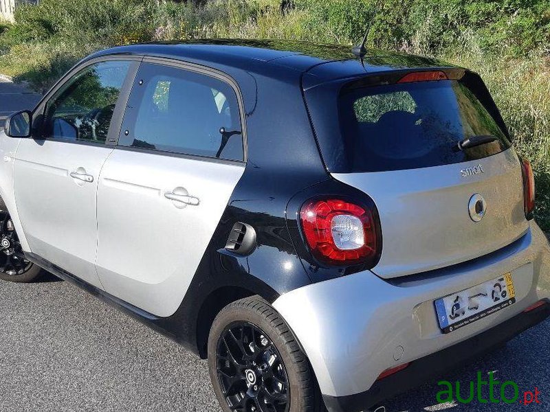 2016' Smart Forfour photo #2