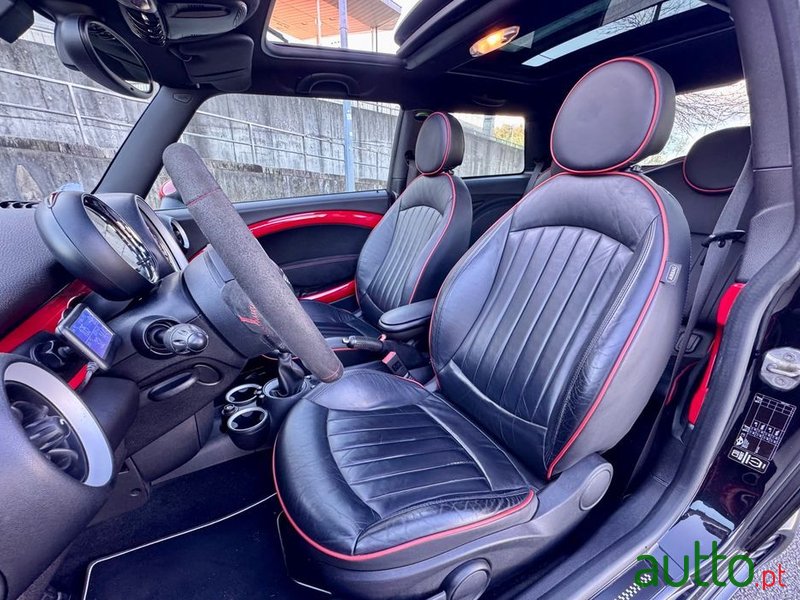 2012' MINI John Cooper Works 3 Portas photo #4