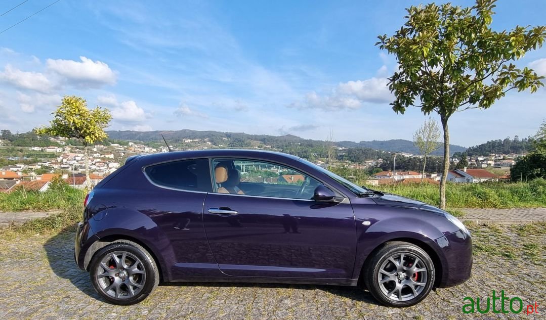 2012' Alfa Romeo MiTo photo #2